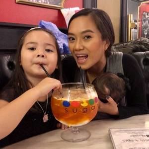 Meet your Posher, Joanna marie